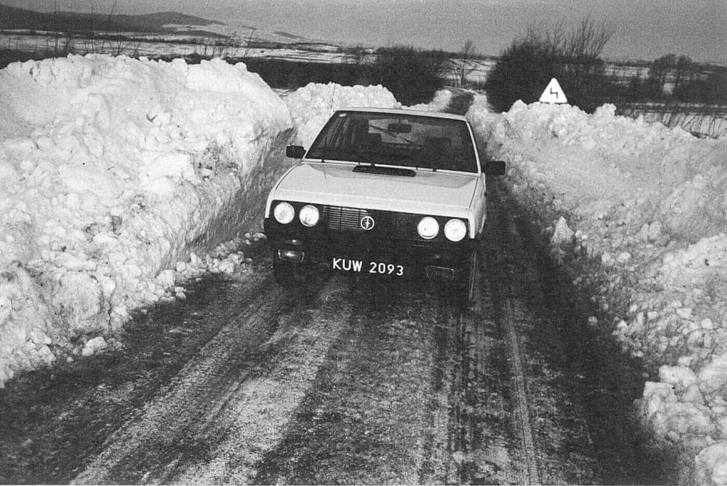 Nowy Styl – historyczny, pierwszy samochód służbowy – polonez, 1992 r.