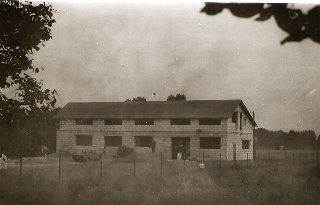 Stan surowy warsztatu stolarskiego Leszka Wójcika, 1986 r.