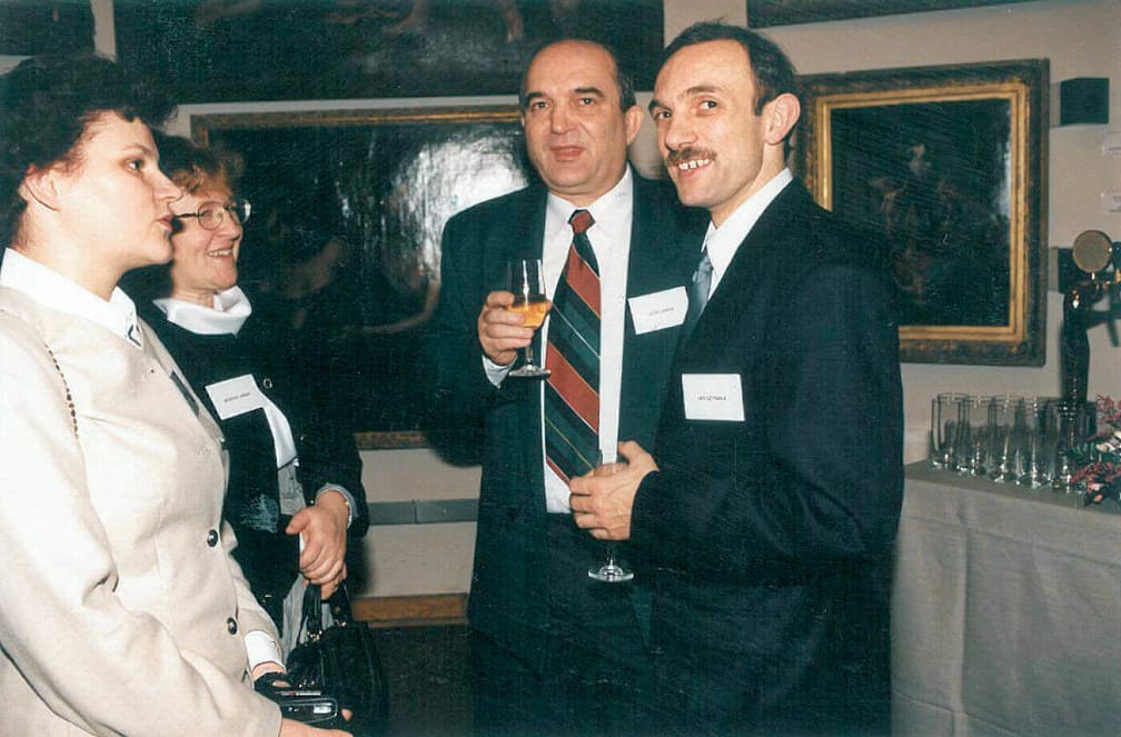 Jan Szynaka (pierwszy z prawej) podczas finału II edycji konkursu „Biznesmen Roku”, 1995 r.