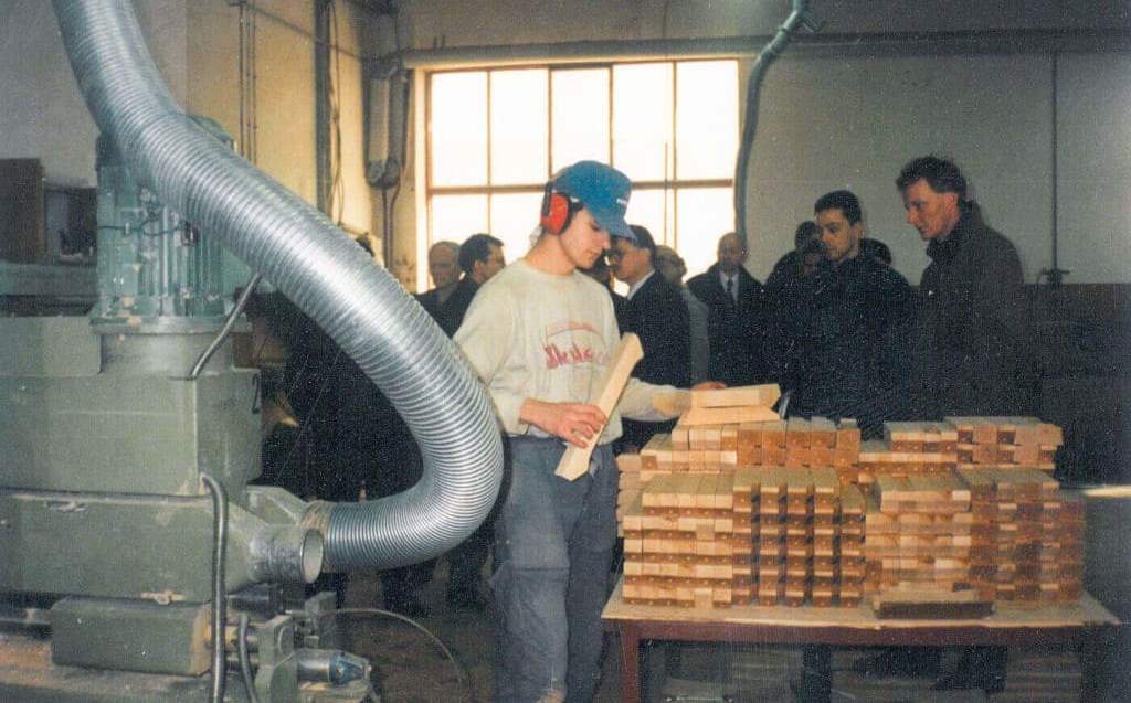 Nowy Styl – zwiedzanie fabryki (produkcja krzeseł), 2 połowa lat 90.