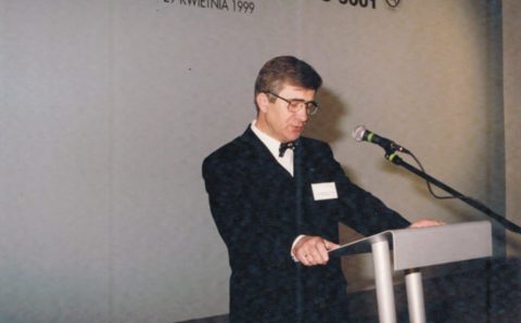 Ryszard Balcerkiewicz podczas uroczystości wręczenia Certyfikatu ISO 9001, Tarnowo Podgórne, 29 kwietnia 1999 r.