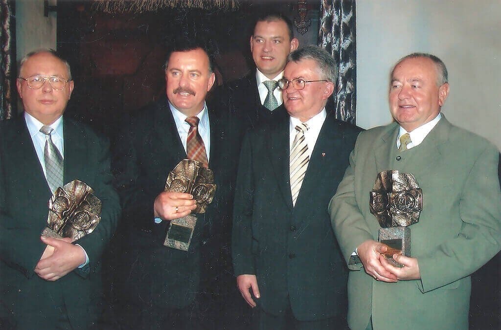 Z nagrodą Prezydenta Miasta Elbląg (Leszek Wójcik – drugi z lewej), 2003 r.