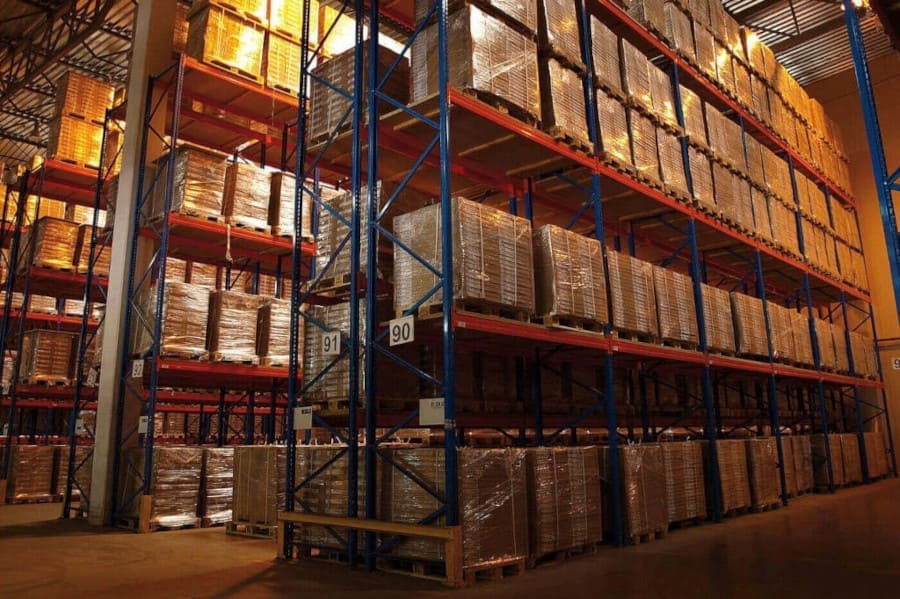 Wnętrze Centrum Magazynowego Logistic Szynaka, stan obecny.