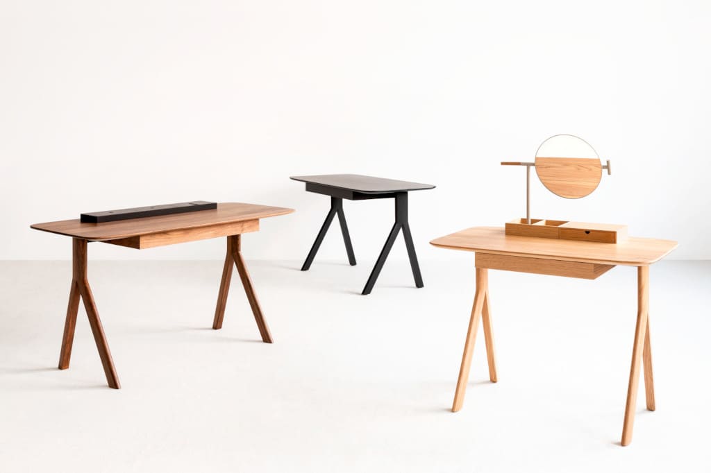 Do kolekcji „Lopp”, którą duet projektantów Pawlak & Stawarski stworzył w ub.r. dla marki Noti, należą biurko, sekretarzyk i toaletka.