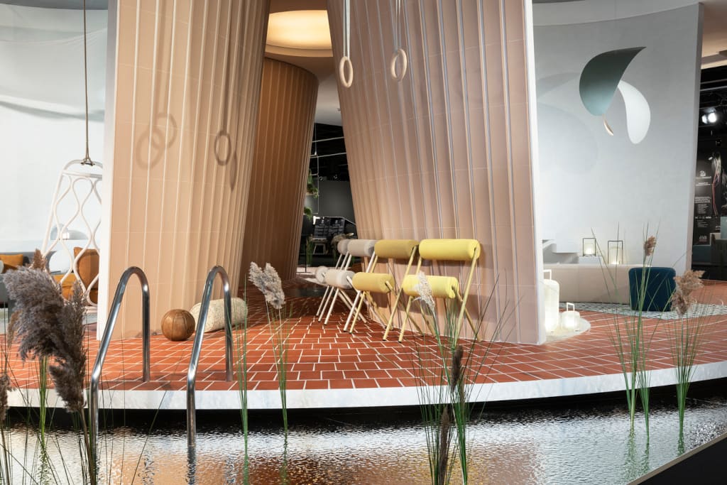 Krzesło „Roll” – projekt duetu Sánchez i Villalón dla firmy Sancel (Hiszpania) – po raz pierwszy zostało pokazane właśnie w „Das Haus 2020”.