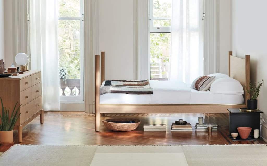 Łóżko „Pillar” Michael Anastassiades zaprojektował dla marki Herman Miller.