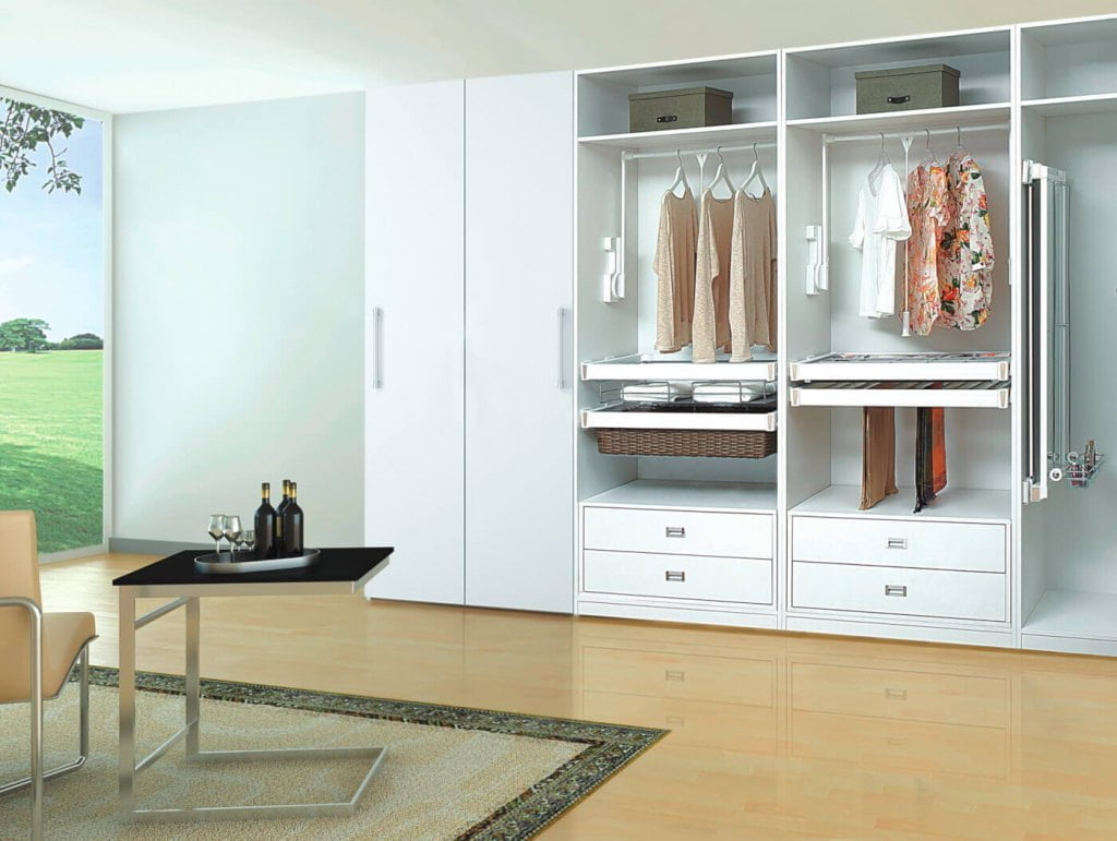 Amix oferuje system półek i wieszaków „Exclusive”, które wyróżniają się atrakcyjnym designem oraz wysoką wytrzymałością.