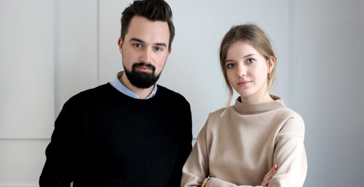 Damian Goliński – założyciel i główny projektant w Noo.ma, absolwent Uniwersytetu Artystycznego w Poznaniu oraz Anna Pietkun – projektantka, absolwentka Uniwersytetu Artystycznego w Poznaniu.