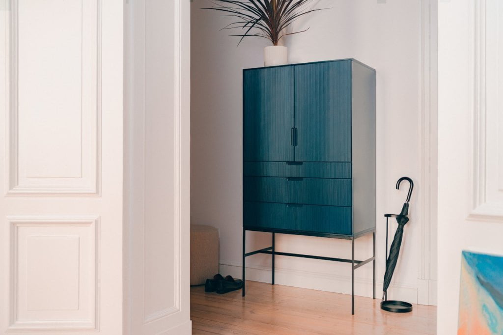 Komoda „Snu” – wielofunkcyjny mebel do praktycznego wykorzystania zarówno w salonie, sypialni, czy korytarzu.