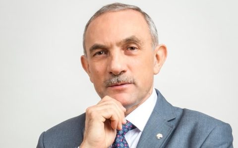 Jan Szynaka, prezes Ogólnopolskiej Izby Gospodarczej Producentów Mebli (OIGPM) oraz Grupy Meblowej Szynaka.