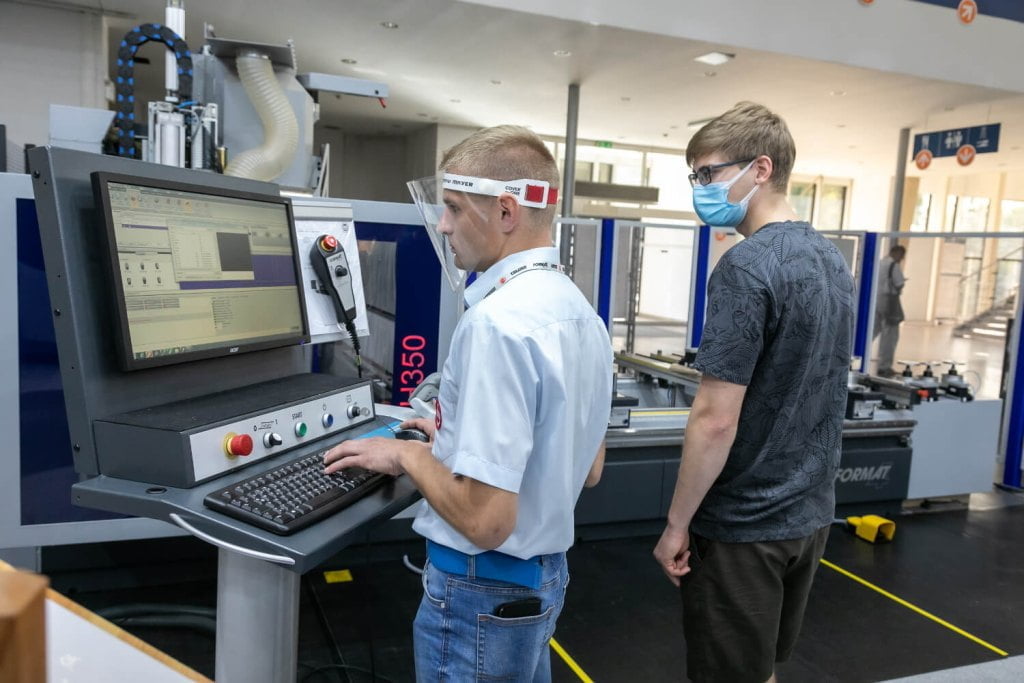 Felder - centrum
obróbczego do drewna CNC „Profi t H350” zaprezentowana na targach Drema 2020 - miesięcznik i portal informacyjny branży meblarskiej biznes.meble.pl