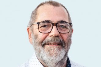 Helmut „Max” Merkel, redaktor naczelny „Möbelmarkt”.