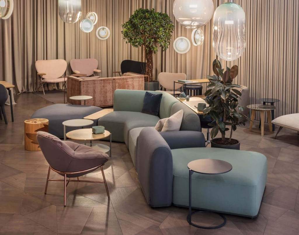 Najbardziej spektakularny debiut na targach „Warsaw Home 2018” należał do marki Nurt: wspólne przedsięwzięcie projektantki Mai Ganszyniec i mistrza rzemiosła Bogusława Lisa.