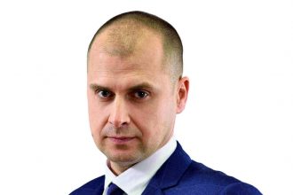 Łukasz Bąkowski, dyrektor operacyjny w Fabryce Mebli Gala Collezione.