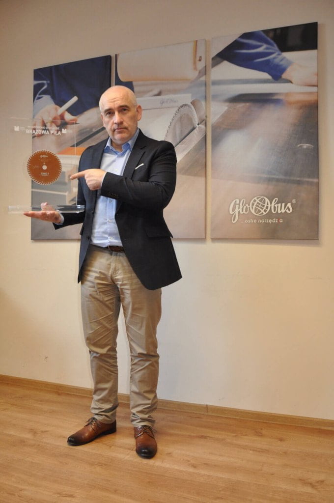 Brązowa Piła od marki Globus trafiła do firmy Krofam za linię „Oxford”.