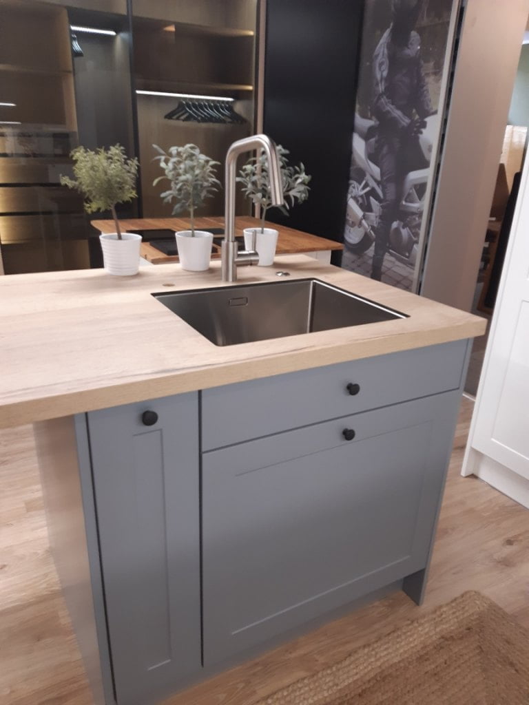 Zlewozmywak podwieszany SINK MF montowany w blacie wiórowym - Manufaktura Łomża - Zlewozmywaki podwieszane SINK MF montowane w blacie wiórowym