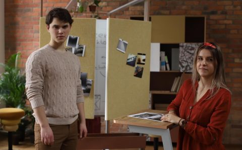 Aranżacje przestrzeni coworkingowych i sesja fotograficzna wykonane zostały w przestrzeni UBIQ Business Park w Poznaniu.