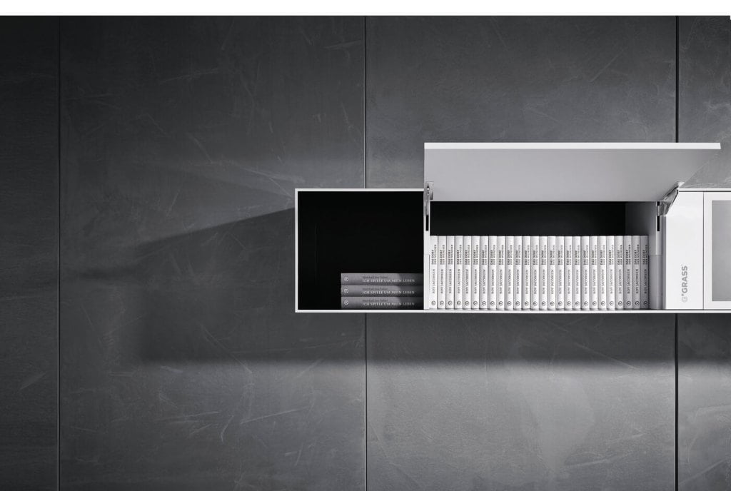 „Kinvaro T-SLIM” – nowy podnośnik marki Grass, całkowicie chowany w korpusie oferowany przez firmę Peka.