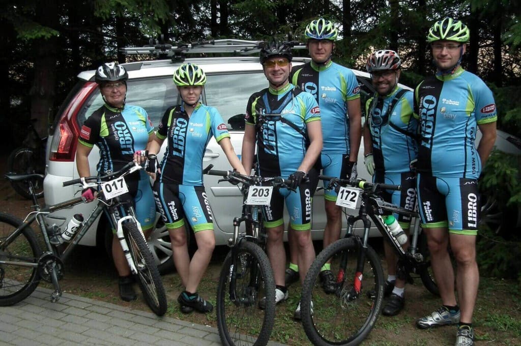 Drużyna przygotowana do startu w maratonie MTB w Lubawie, lipiec 2015 r.