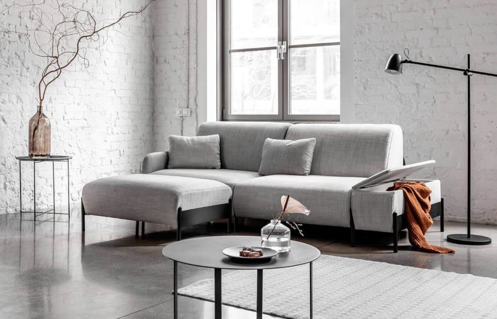 „One Sofa” to projekt z 2019 roku, realizowany dla marki Miuform. Głównymi założeniami są kompaktowość, łatwość transportu, modułowość oraz możliwość zróżnicowanych konfiguracji. Produkt przeznaczony jest do małych i dużych przestrzeni.