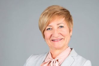 Prof. dr hab. Ewa Ratajczak, przewodnicząca Rady Instytutu Łukasiewicz – Instytut Technologii Drewna.
