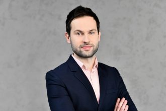 Kamil Zduniuk, analityk Banku Pekao SA, autor raportu „Polskie meblarstwo 4.0.”.
