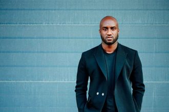 Virgil Abloh (ur. 30 września 1980 w Rockford, Illinois, zm. 28 listopada 2021 w Chicago).