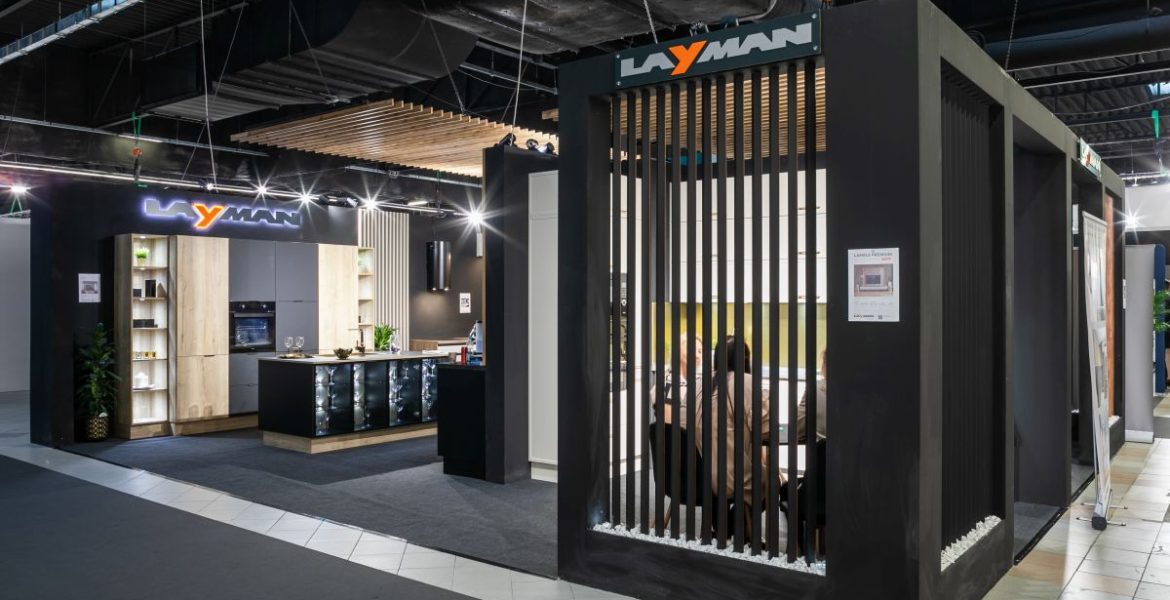 Layman - stoisko targowe podczas Warsaw Home & Contract 2021.