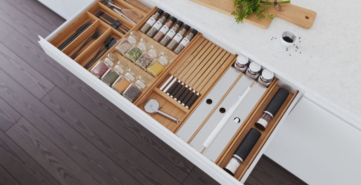 REJS-4-miesiecznik-i-portal-informacyjny-branzy-meblarskiej-biznes-meble-pl