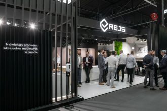 REJS-stosiko1-Warsaw-Home-2021-miesiecznik-i-portal-informacyjny-branzy-meblarskiej-biznes-meble-pl