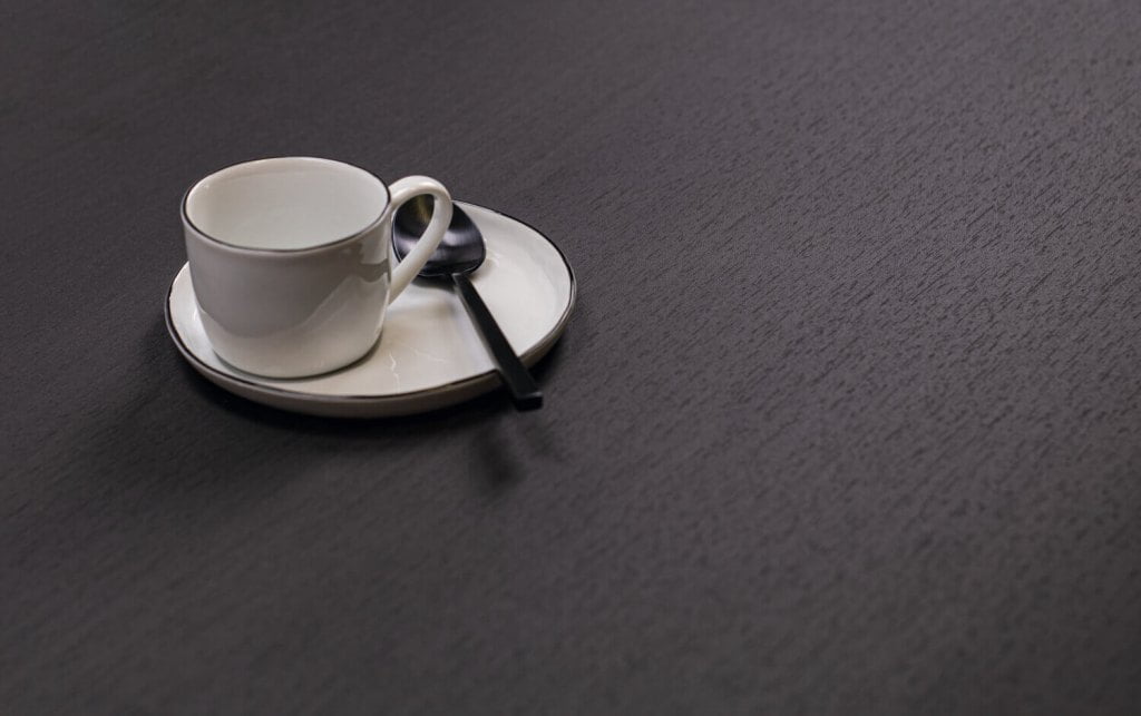 egger-grudzien-sicam-2022-STG8-Omnipore-Deepmatt-miesiecznik-i-portal-informacyjny-branzy-meblarskiej-biznes-meble-pl