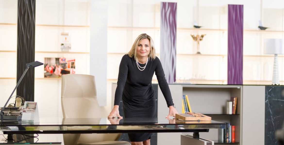 Monika Kochalska, dyrektor sprzedaży i marketingu w Fabryce Mebli Biurowych MARO.