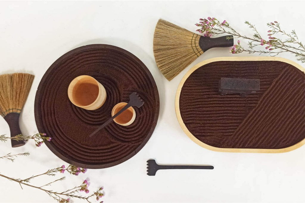 Kawowe Ogrody Zen „Do not disturb” (Jana Portion, finalistka „Make me! 2021”) łączą kulturę Zachodu i Wschodu; zapewniają doznania wizualne, dotykowe i zapachowe.