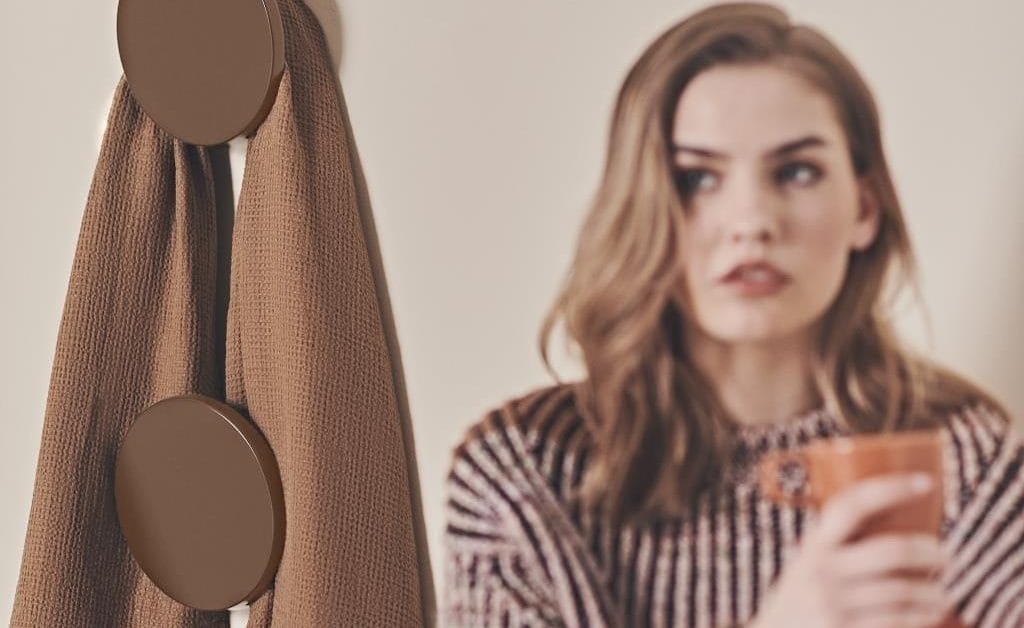 Kolor roku 2025 Pantone. DOTS, TUBES. Fot. Carlo William Rossi + Fabio Mureddu.