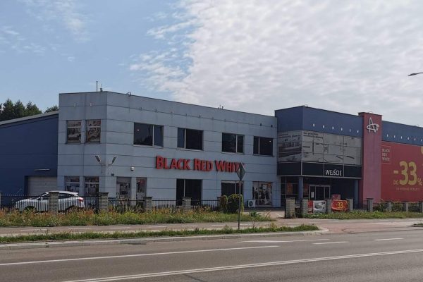 Salon Black Red White.