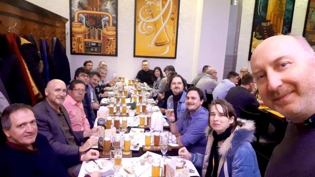 Wieczorne spotkanie w pubie przy okazji Walnego Zgromadzenia IAFP na targach MEBLE POLSKA 2020.