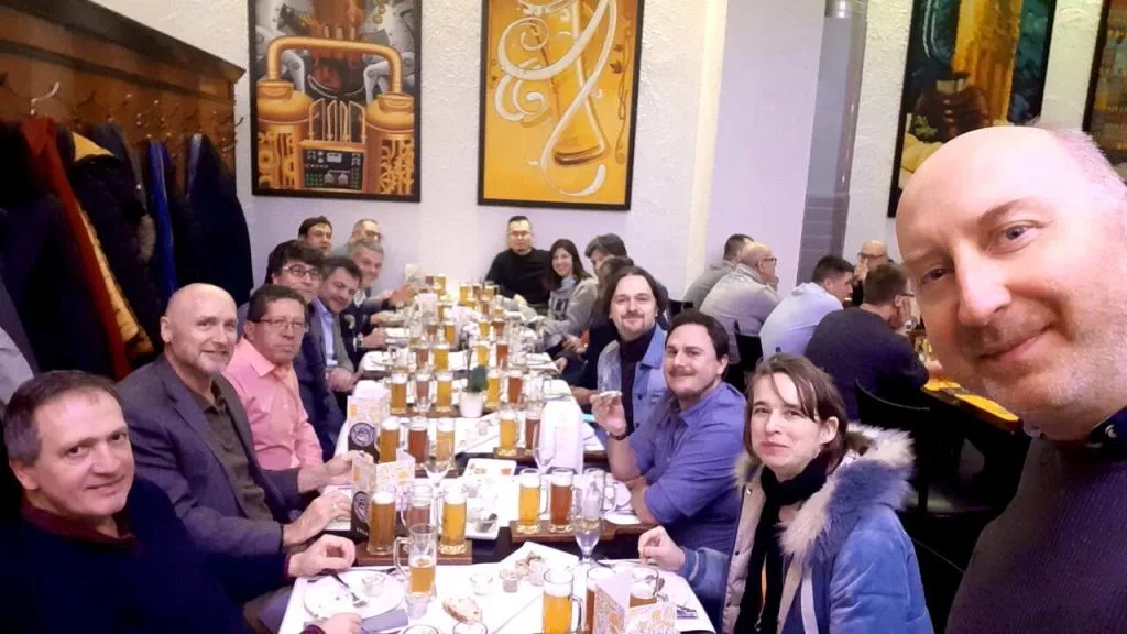 Wieczorne spotkanie w pubie przy okazji Walnego Zgromadzenia IAFP na targach MEBLE POLSKA 2020.