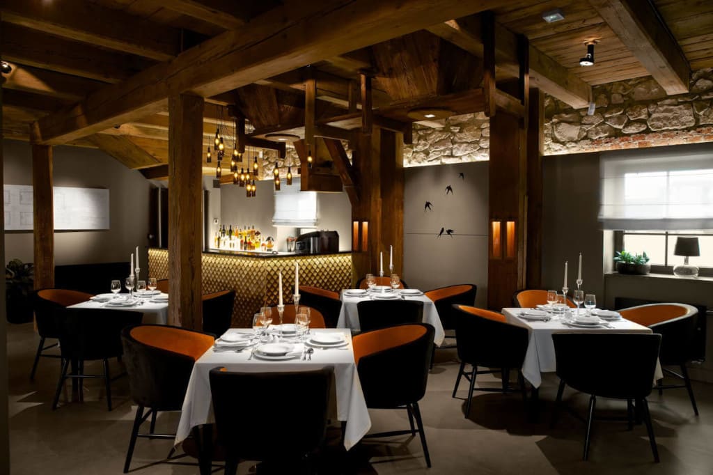 Realizacja projektu adaptacji starego młyna na restaurację Młyn Zygmunt w Łaźcu pod Częstochową (proj. Aleksandra Grzonka).