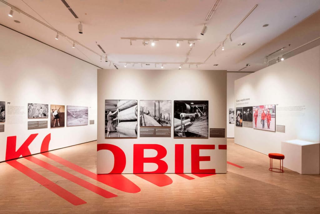 Realizacja projektu wystawy czasowej „Zakazy, wykluczenia, przesądy. Fotograficzna opowieść o kobietach w przemyśle" dla Muzeum Śląskiego, proj. Aleksandra Grzonka.