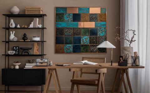 Marka ma w swoim portfolio 46 różnych wzorów dekorów ściennych, a oferta będzie regularnie poszerzana. Możliwe jest również dostosowanie produktu pod indywidualne preferencje. Produkty Copper Philosophy obejrzeć można na stronie internetowej lub w siedzibie marki w Aleksandrowie Łódzkim.