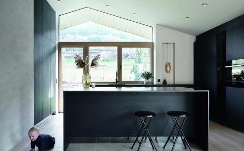 egger-luty-2022-01-miesiecznik-i-portal-informacyjny-branzy-meblarskiej-biznes-meble-pl