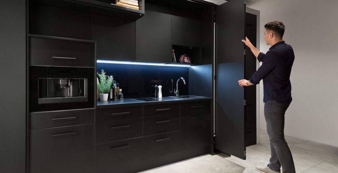 Dostępne w ofercie Häfele okucia z serii „Slido” to niezawodne rozwiązanie dla systemów drzwi przesuwnych, składanych lub chowanych w kieszeń.