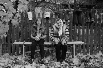 Zdjęcie „Przy płocie” 13-letniego Mikołaja Nesterowicza z Orli, wyróżnione w 17. konkursie fotograficznym im. Wiktora Wołkowa „Podlasie w obiektywie 2021”.