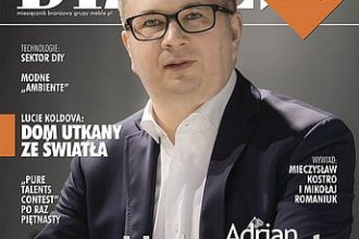Okładka miesięcznika BIZNES.meble.pl - wydanie kwiecień 2018. Na okładce: Adrian Halupczok, właściciel firmy Halupczok Kuchnie i Wnętrza. Fot. Tomasz Markowski
