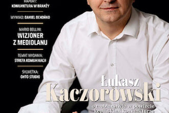 Okładka miesięcznika BIZNES.meble.pl - wydanie wrzesień 2021. Zdjęcie na okładce: Łukasz Kaczorowski, współwłaściciel Fabryki Mebli Wersal.