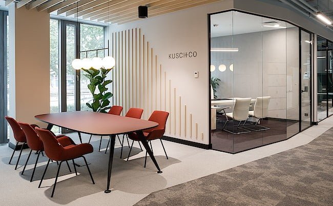 W 2020 roku Nowy Styl otworzył w stolicy showroom w nowej lokalizacji.