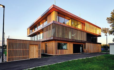 Nowy budynek administracyjny tzw. „Forum” w Unterradlberg to piąty budynek modułowy zrealizowany dla naszej firmy. © Christian Vorhofer