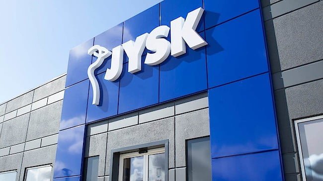 JYSK poinformował, że podjął decyzję o czasowym zamknięciu wszystkich 13 sklepów w Rosji.