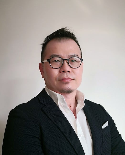 Casey Loo z FurnitureAndFurnishing.com, przewodniczący IAFP.