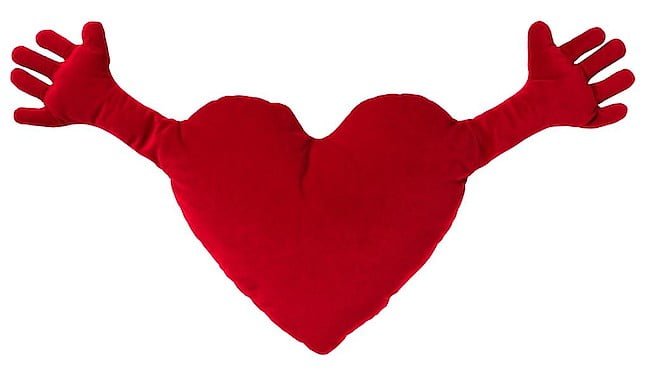 Działania firm z branży meblarskiej są zorientowane na pomoc służbie zdrowia i troskę o lokalną społeczność.